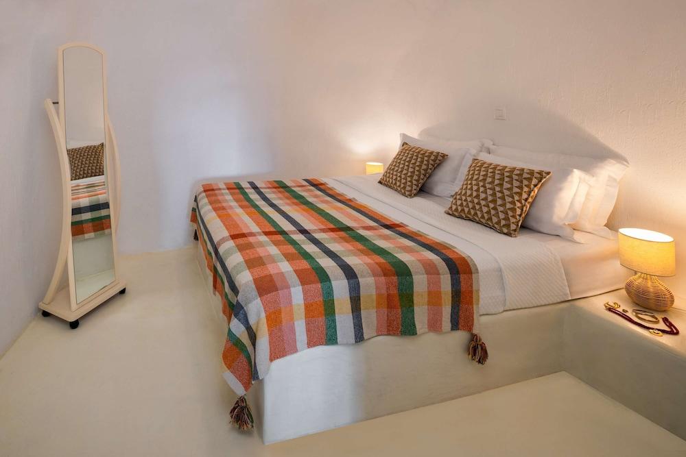 Amphora Selene Seaview Getaway in Akrotiri