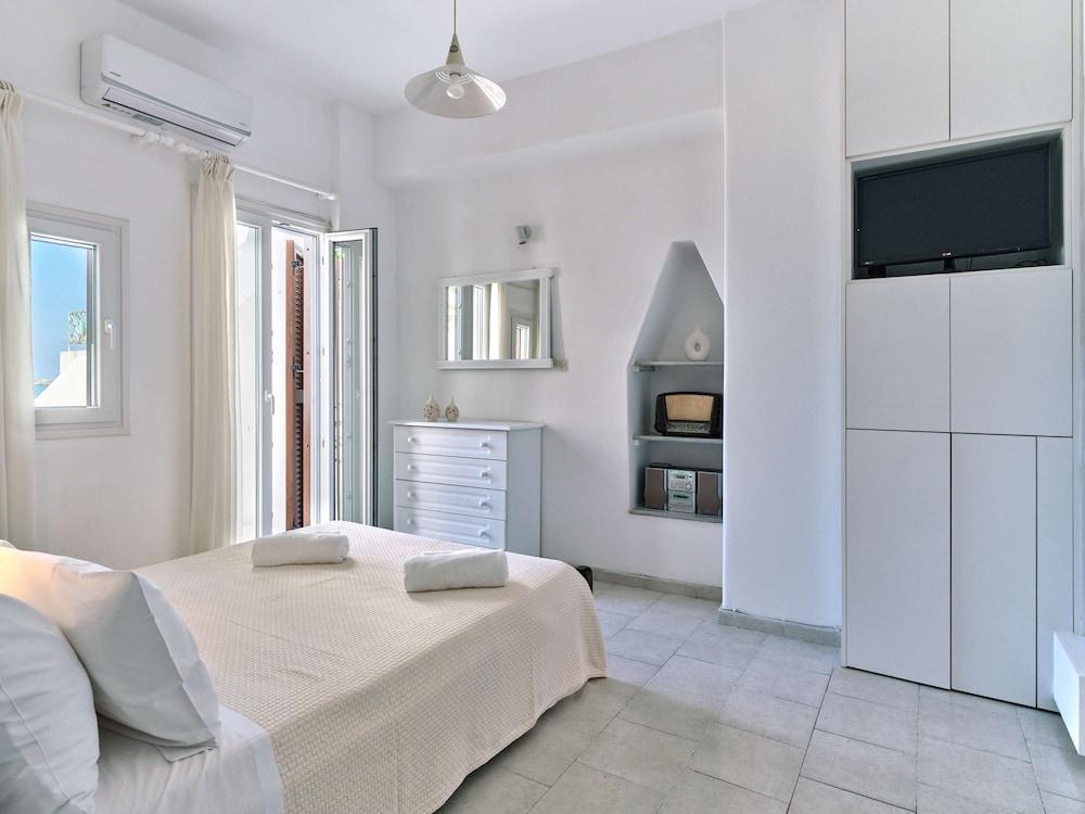 Parikia s Sunset View