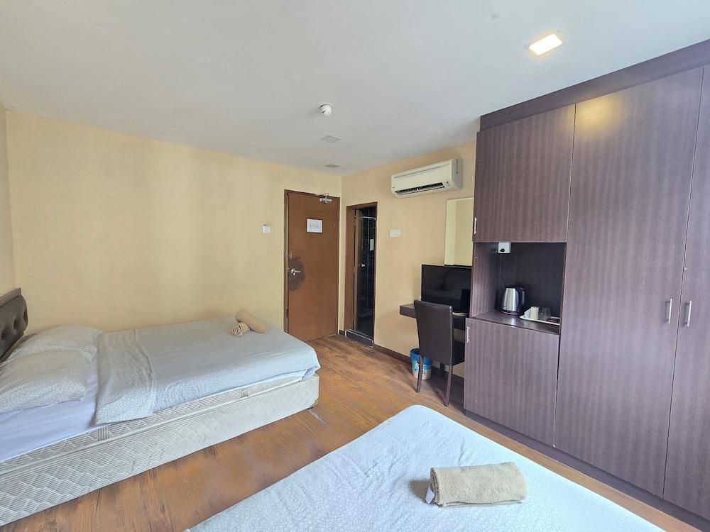 Fast Hotel Melaka Near Menara Taming Sari - 2 Mins Only