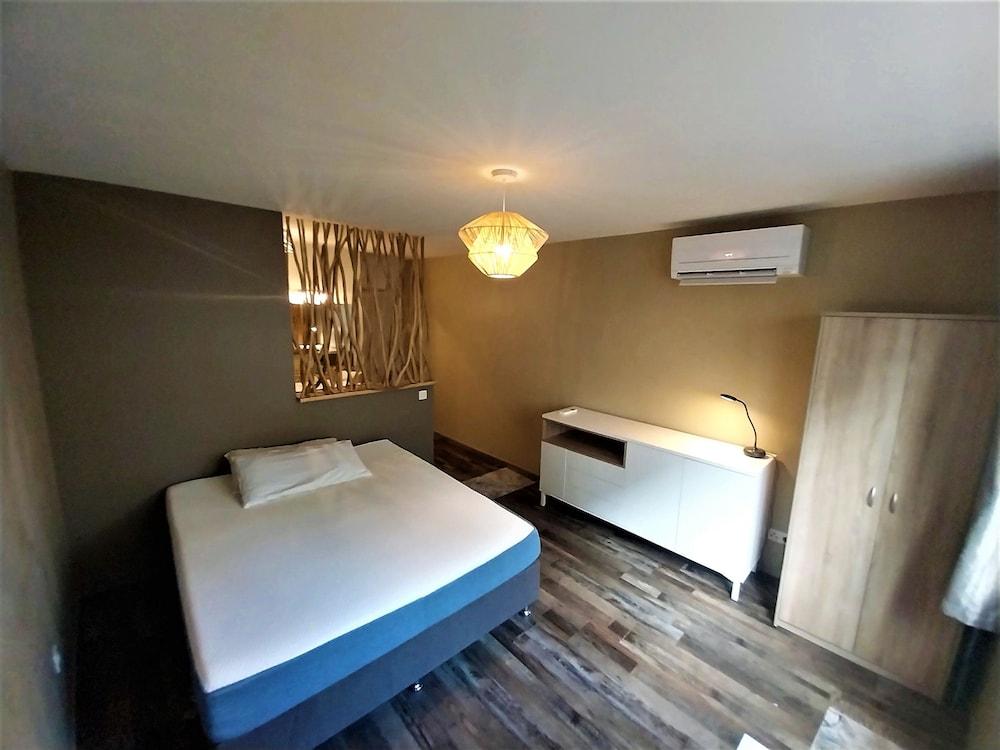 Tahiti - Urban Maohi Cottage