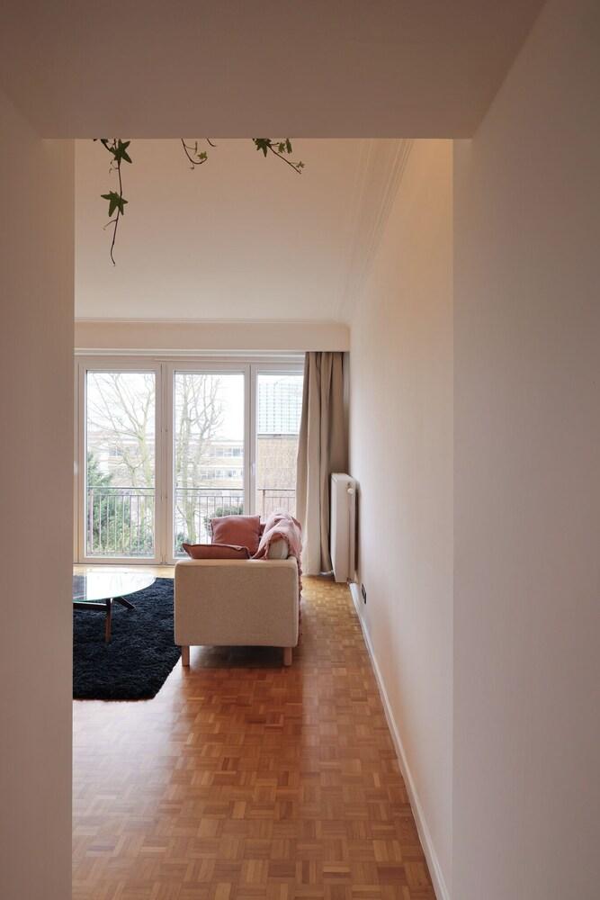 Fernand Cocq Elegant Residence