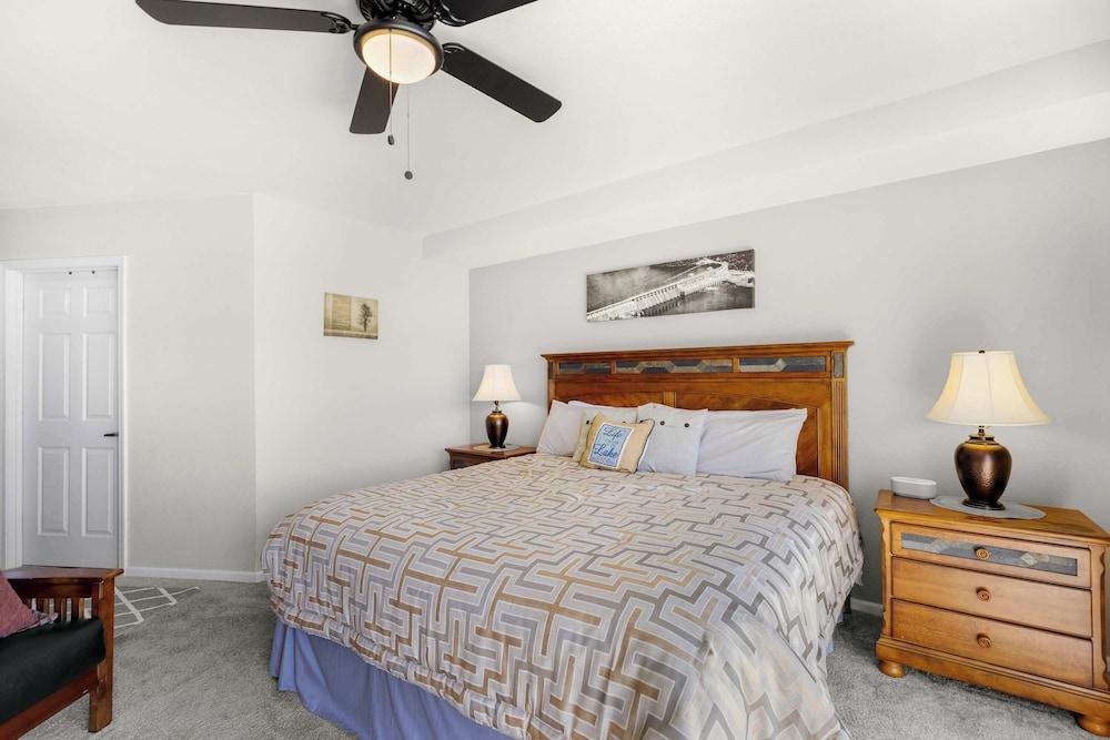 Seascape Cove Waterfront!