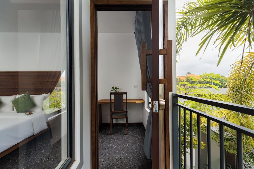 Apartment Green Amazon