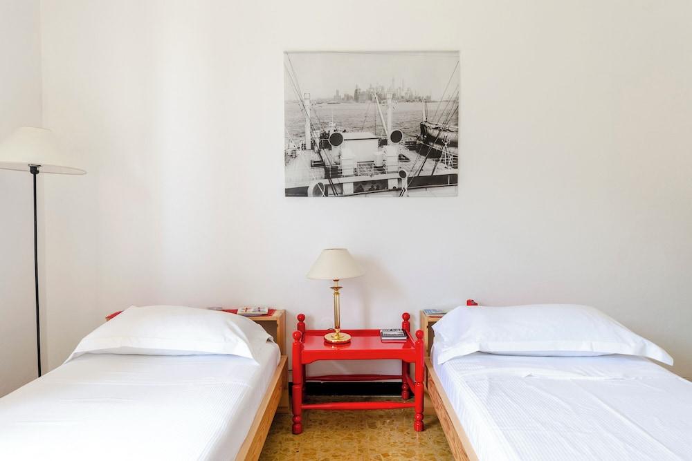 Monterosso Apartments