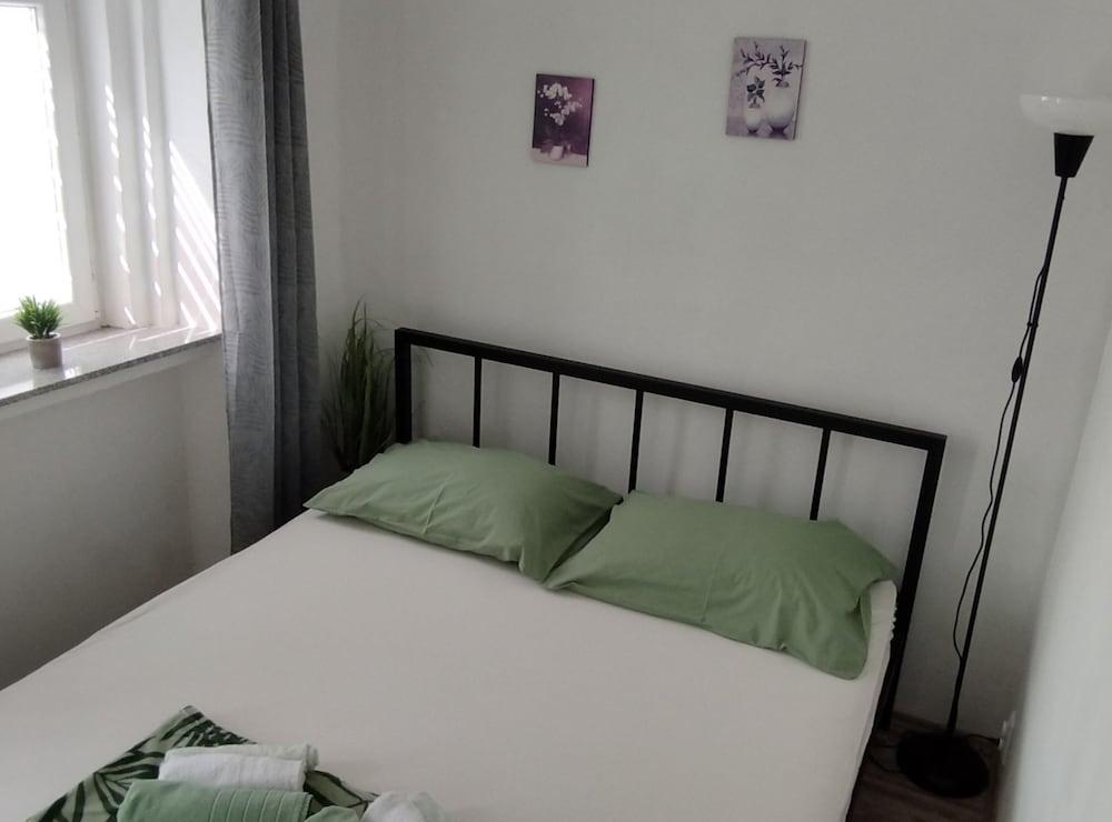 Apartment Leo Povile