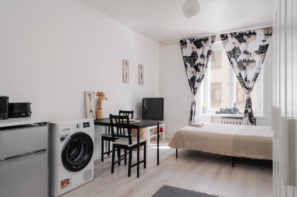 Cozy Studio Apt with Perfect Location