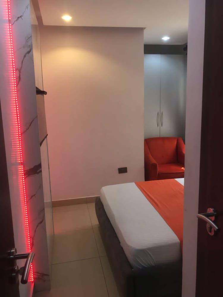 Unity Royal Apartment