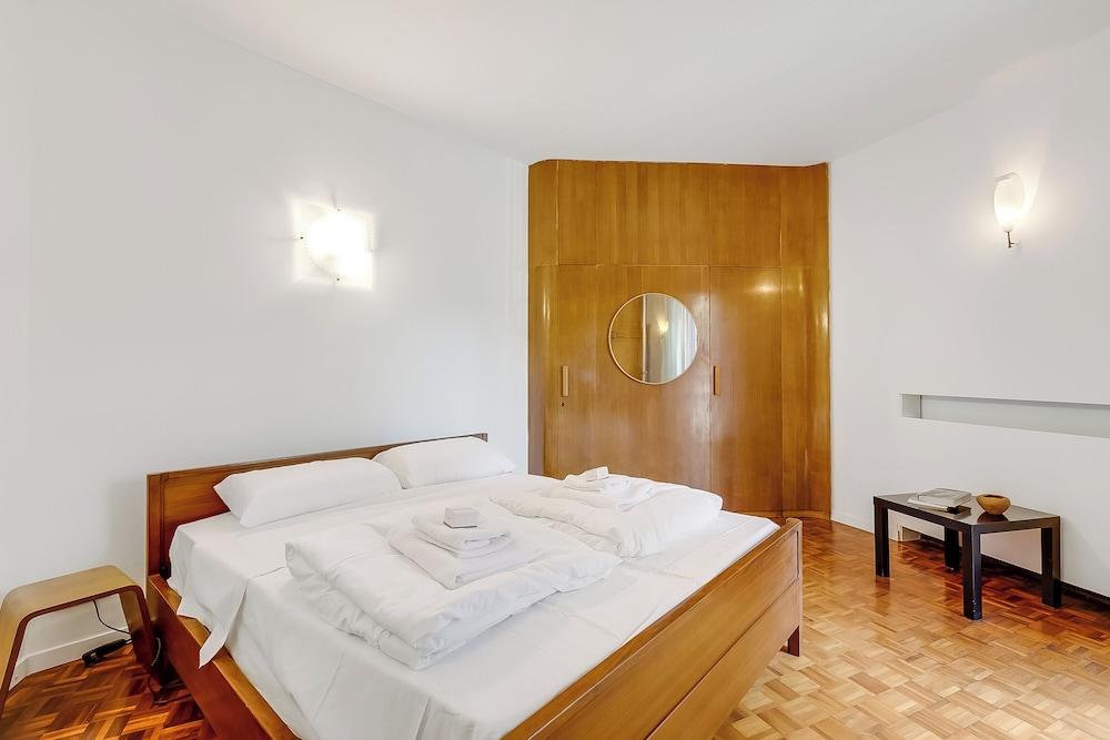 The Arco Round House