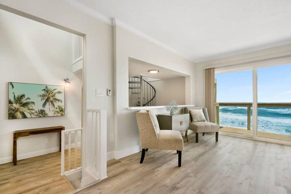 Oceanfront Blissful Sunrises Beach Gear BBQ