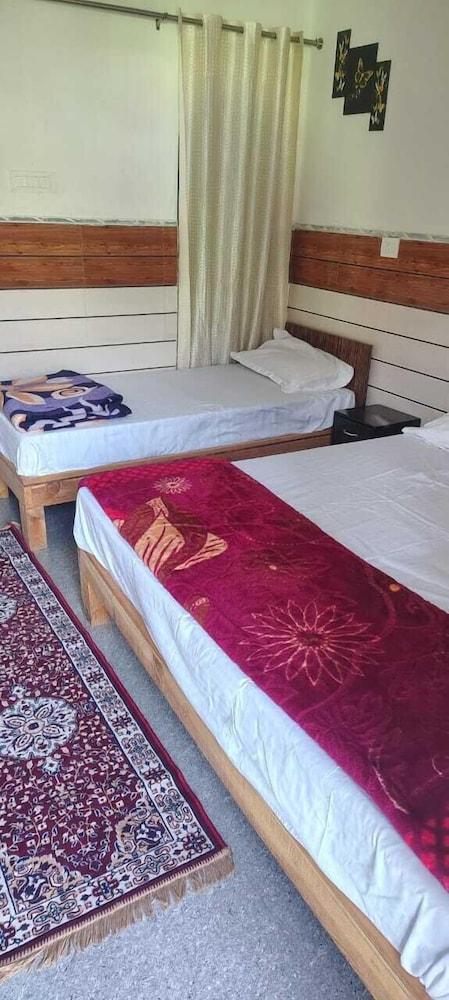 Hotel Kamal Ganga & Restaurant