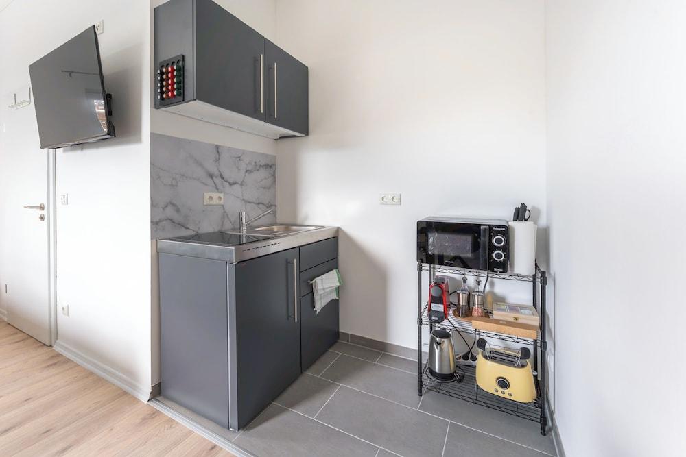 Lit Living-Luxury-Box Spring - Parking