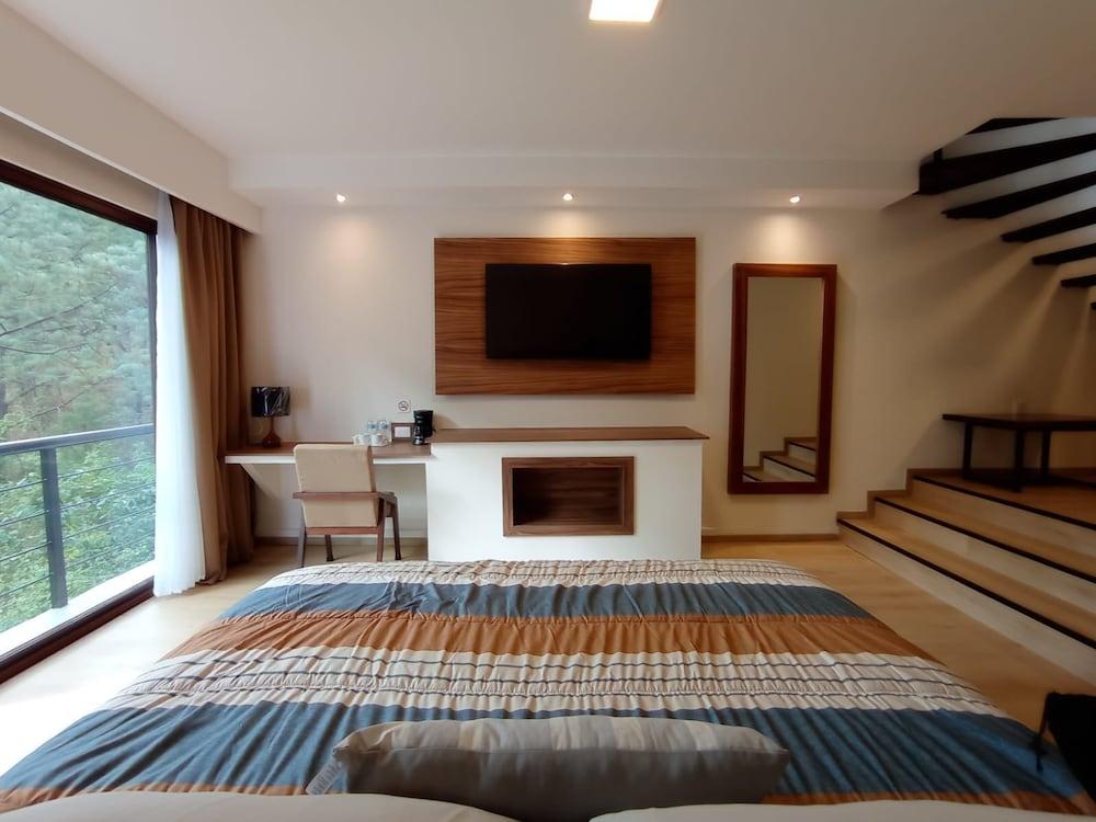 Grand Mazamitla Hotel