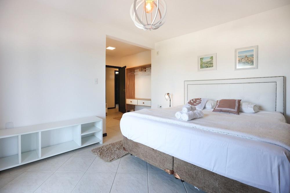 Casa com piscina Praia da Vila Nova