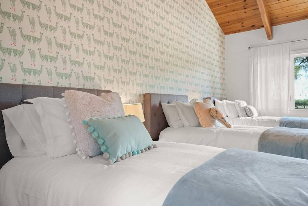 @ Marbella Lane - Alpaca Farm House l Pool