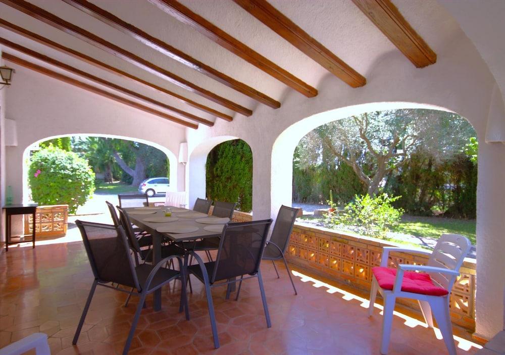 La Cartuja in Javea With 5 Bedrooms and 4 Bathrooms