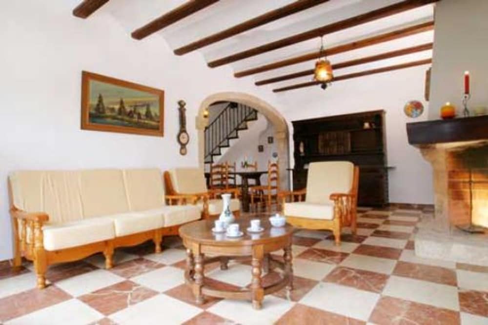 Bonestar in Javea With 5 Bedrooms and 2 Bathrooms