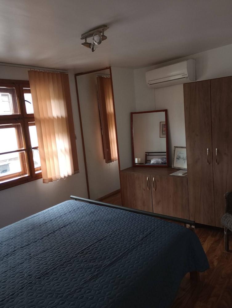 Awesome Location! Probably the Best in the Old Town