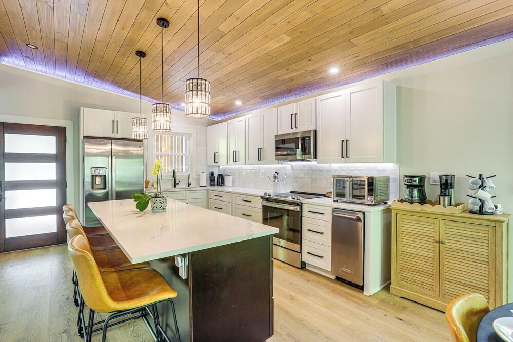 Lakefront Home w/ Private Dock in Gainesville!