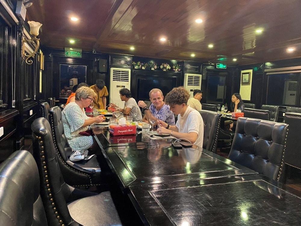 Cat Ba Ocean Cruise 7