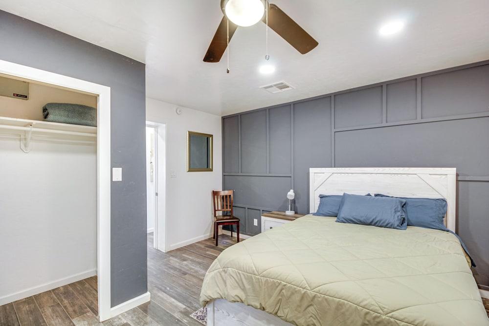 1 Mi to Dtwn Tucson: Home w/ Fenced-in Yard