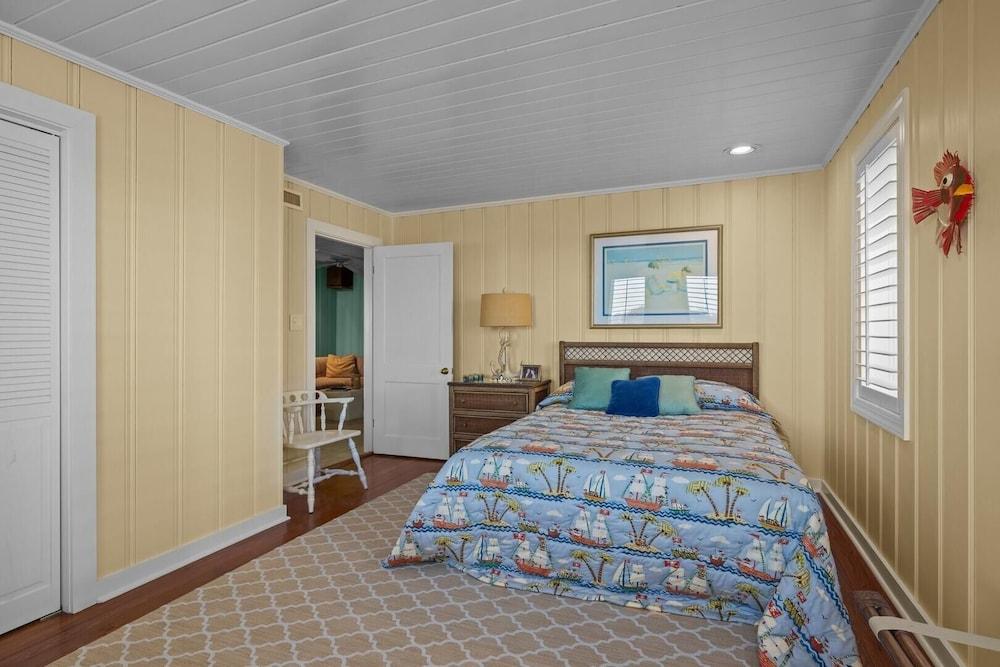 Taylor Cottage 5 Bedroom Home