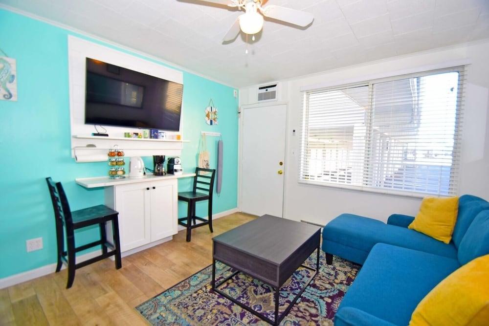 Mirabella 1d 1 Bedroom Condo