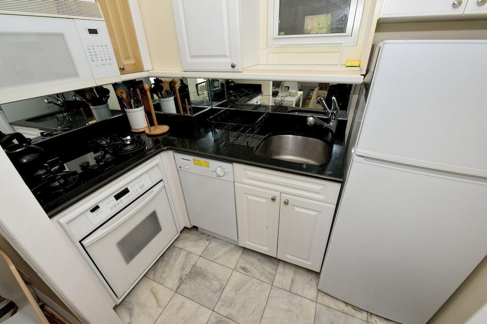 Charming 3-bedroom Apartment in Midtown West