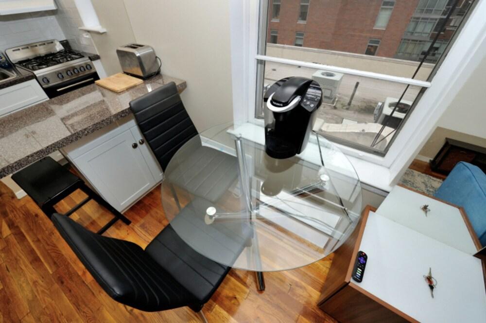 Charming 1BR in Murray Hill Kips Bay - Perfect for 2
