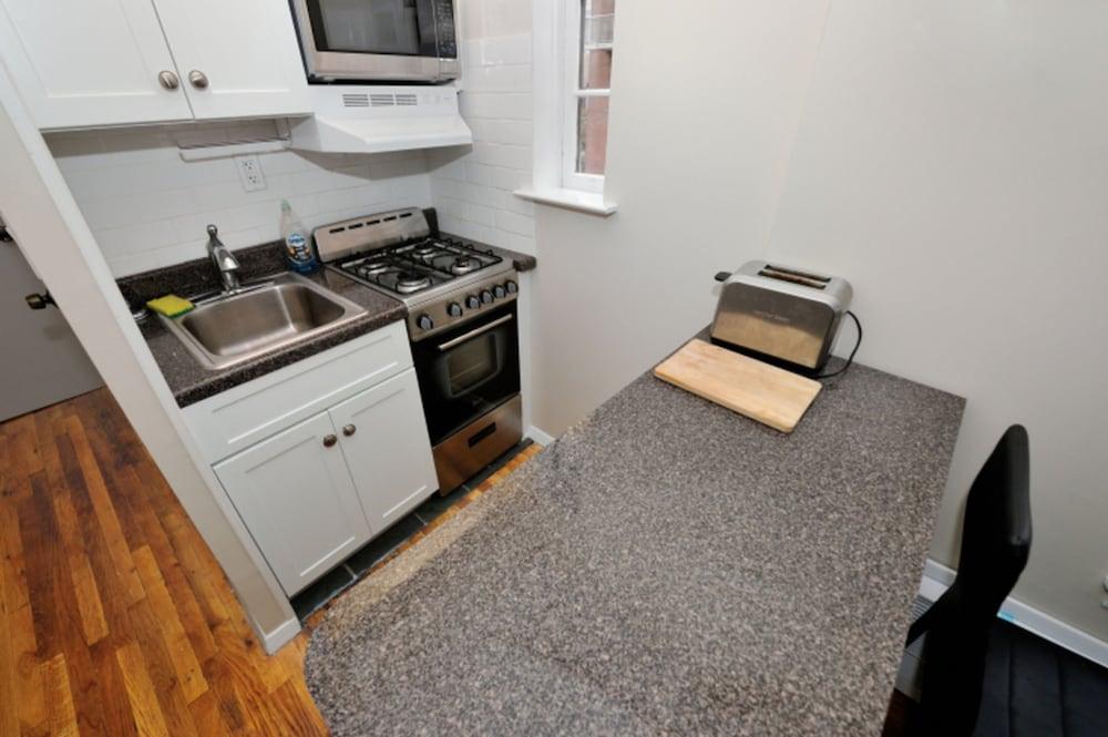 Charming 1BR in Murray Hill Kips Bay - Perfect for 2