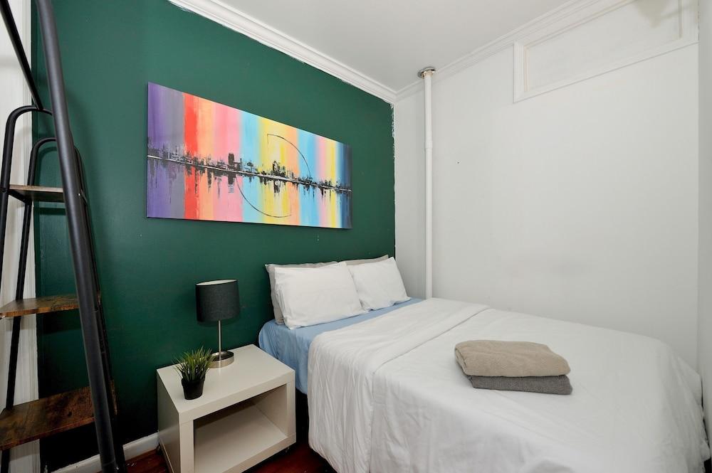 Charming 2BR Apartment Near Times Square