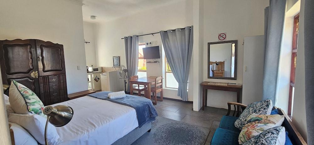 Kelkiewyn Guesthouse Caledon