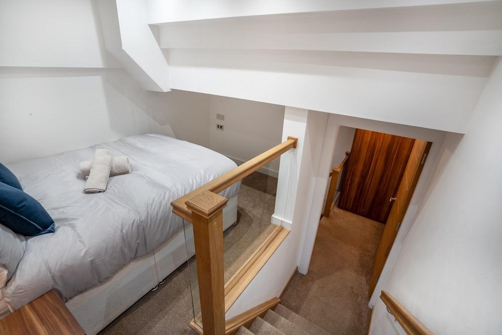 2bed-ground Floor-free Parking