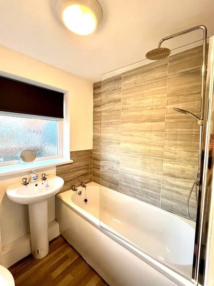 2bed House-10min Drive to Durham