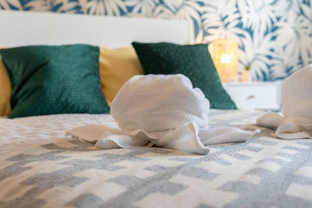 Gateshead-sleeps 6-free Parking