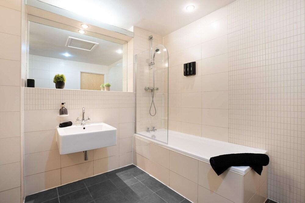 2br-city Centre-modern