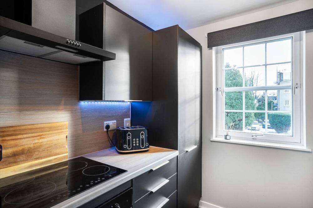 Central-1bed Flat in Aberdeen Area