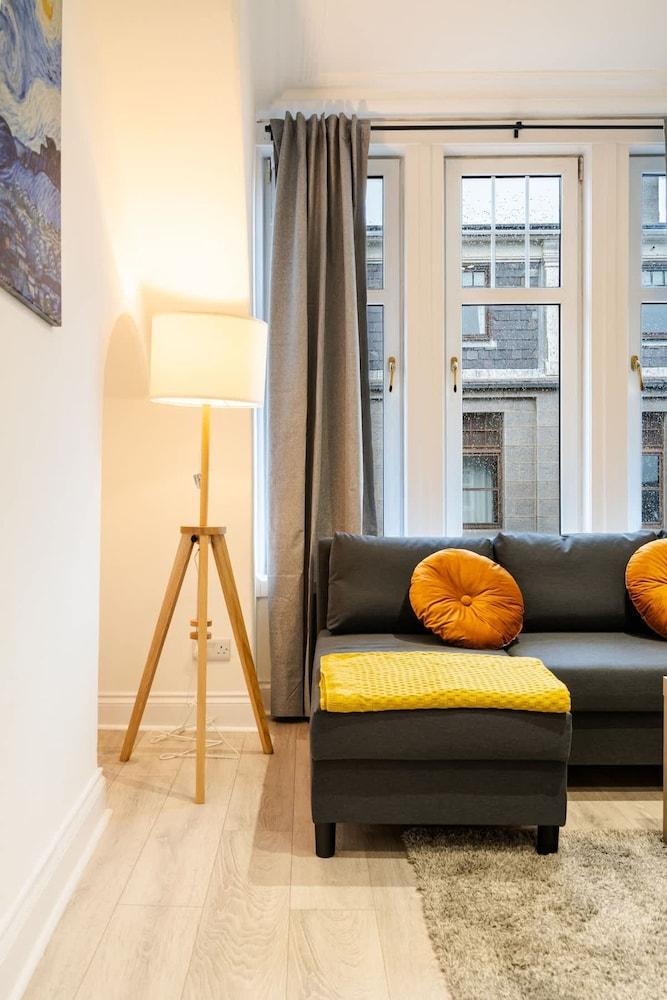 1 Bed Flat - City Centre