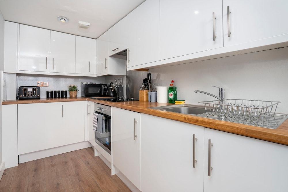 2bed-2bath Flat City Centre