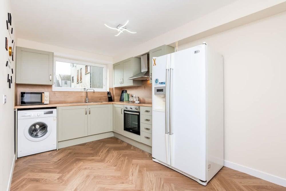 1 Bed-ground Floor-free Parking