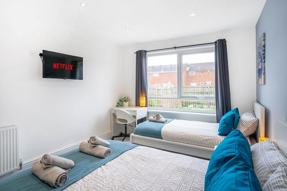 3 Bedroom House-free Parking