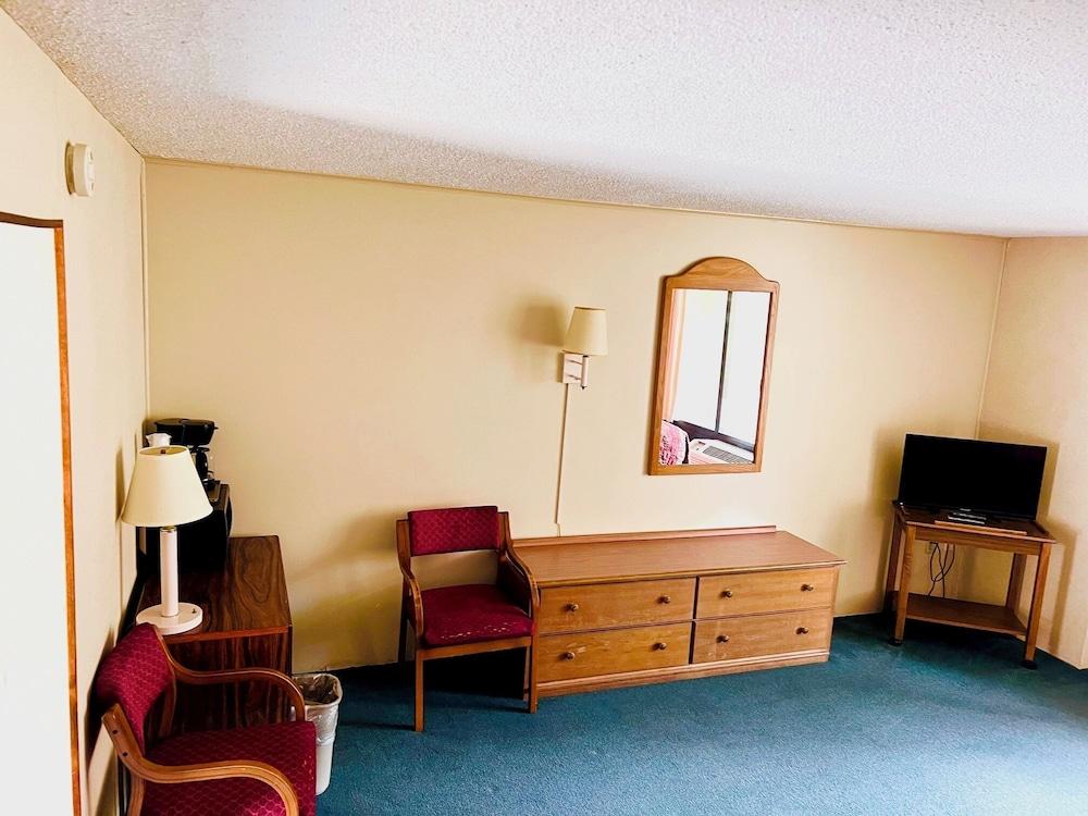 Newfound Lodge on the river