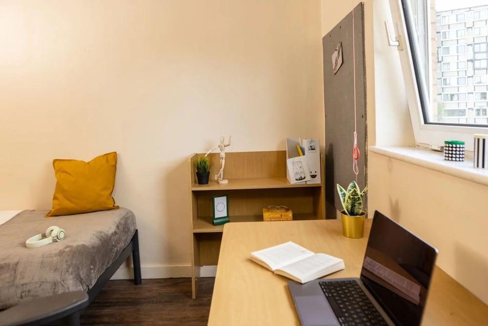 John Lester & Eddie Colman Courts