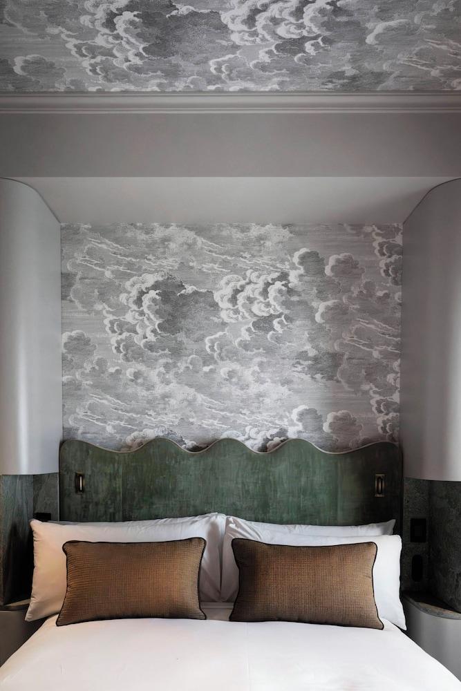 The Grand National Hotel by Saint Peter