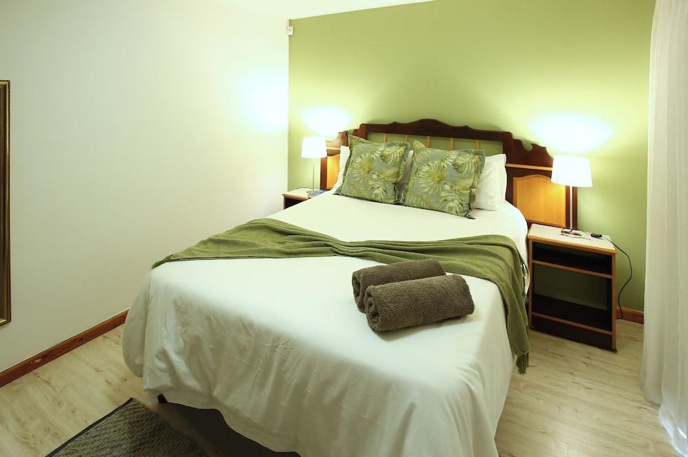 Sa-Ais, Langebaan 6-sleeper