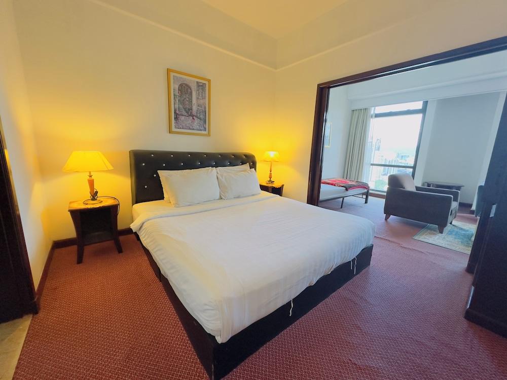 Kl dream empire suite at time square