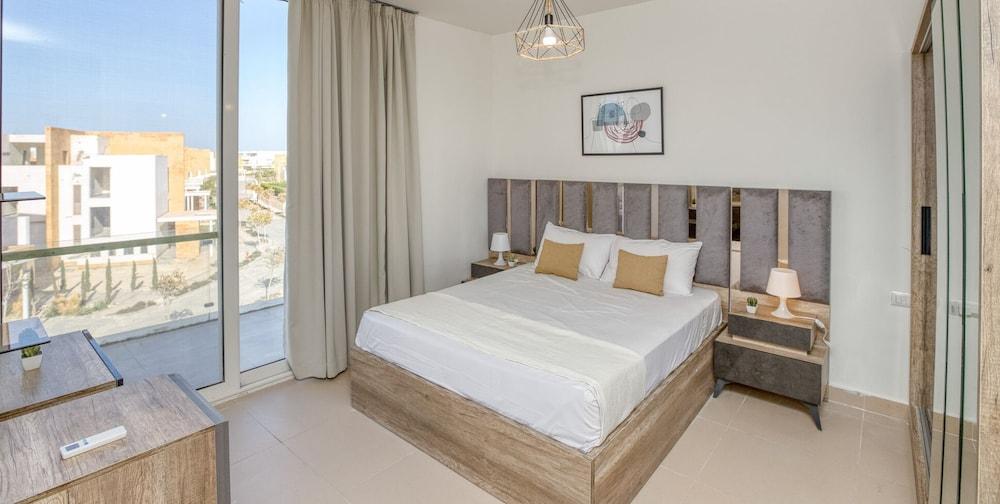 Prime Holidays Seashell