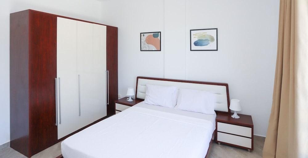 Prime Holidays Amwaj