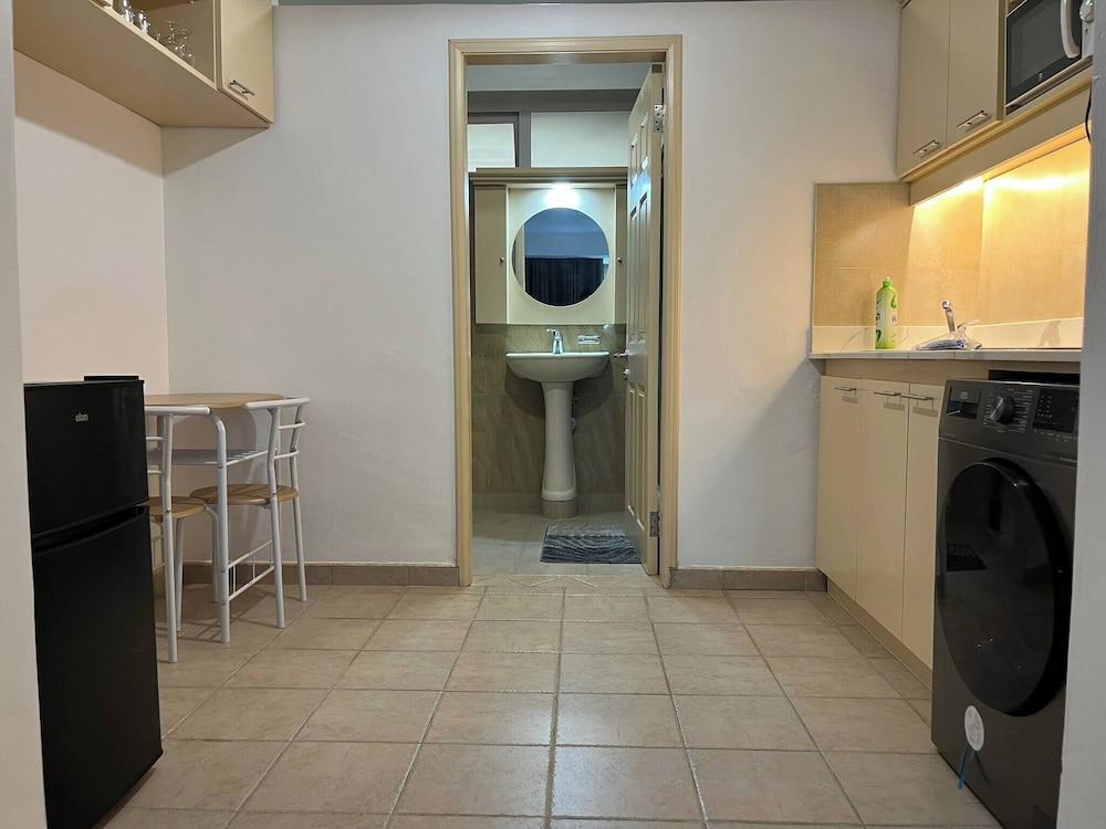 West Coast Hideaway-apt 2