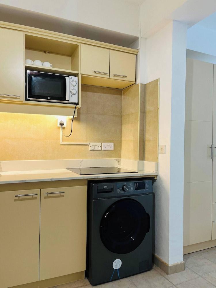 West Coast Hideaway-apt 2