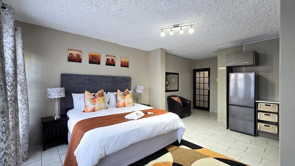 Sunset Events & Accommodation